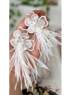 Bridal Fascinator with White Feathers